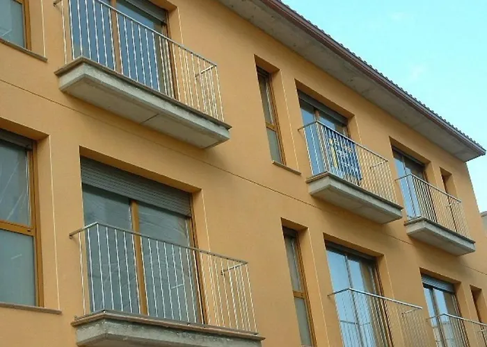 Mestral 1-1 L' Escala