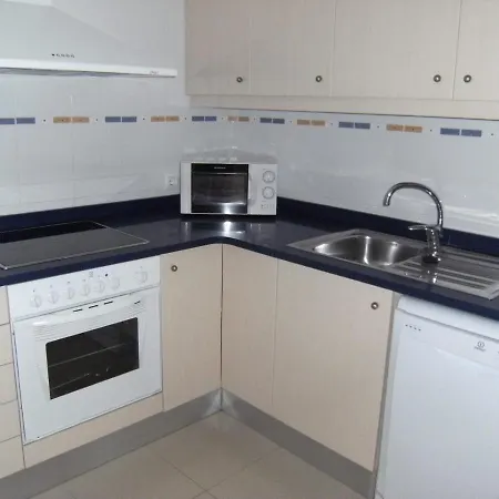 Mestral 1-1 アパート *