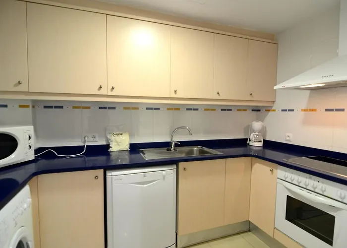 Apartament Mestral 1-1 *